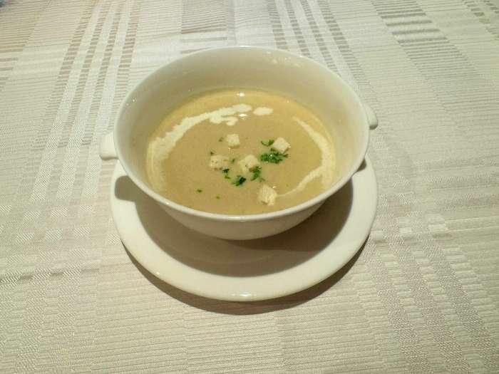 たびもの撰華・極で宿泊した伊豆ホテルの夕食(スープ)